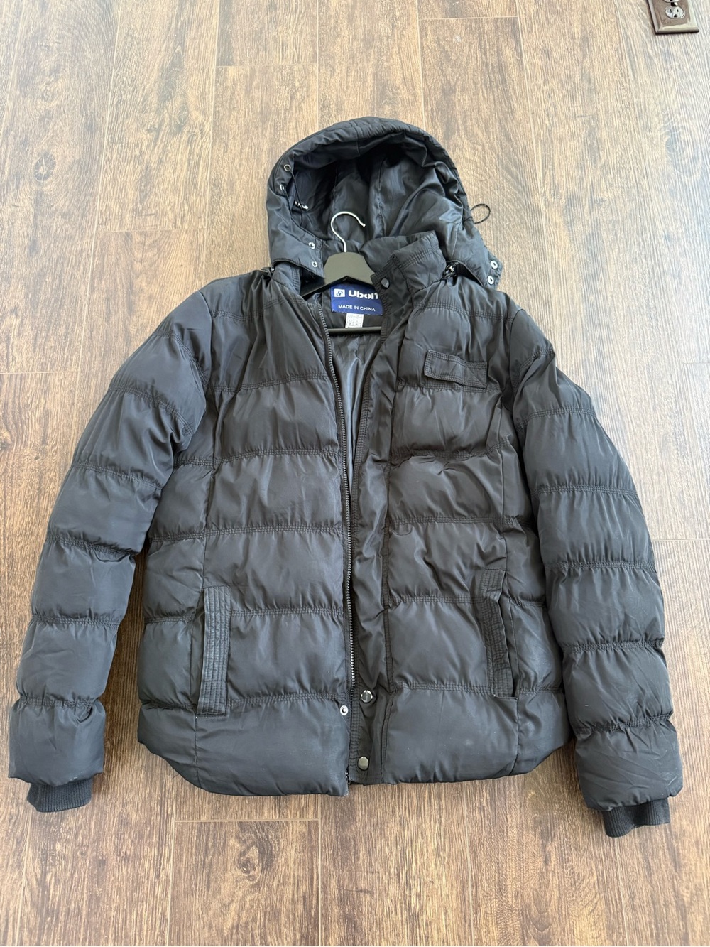 Ubon. Men's Black Puffer Jacket with Hood